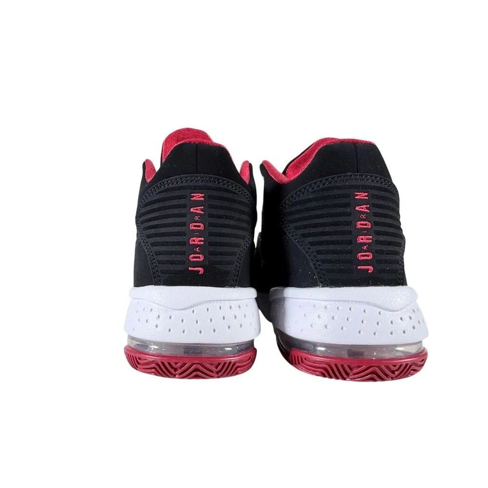 Air Jordan‎ Max Aura 2 GS Black Gym Red Sneakers CN8094-016 Size 4Y NEW